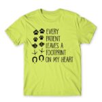 Every patient leaves a footprint on my heart Apple Green Men's T-shirt for Veterinary, Work