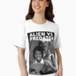 ALIEN AND A PREDATOR Unisex T-Shirt