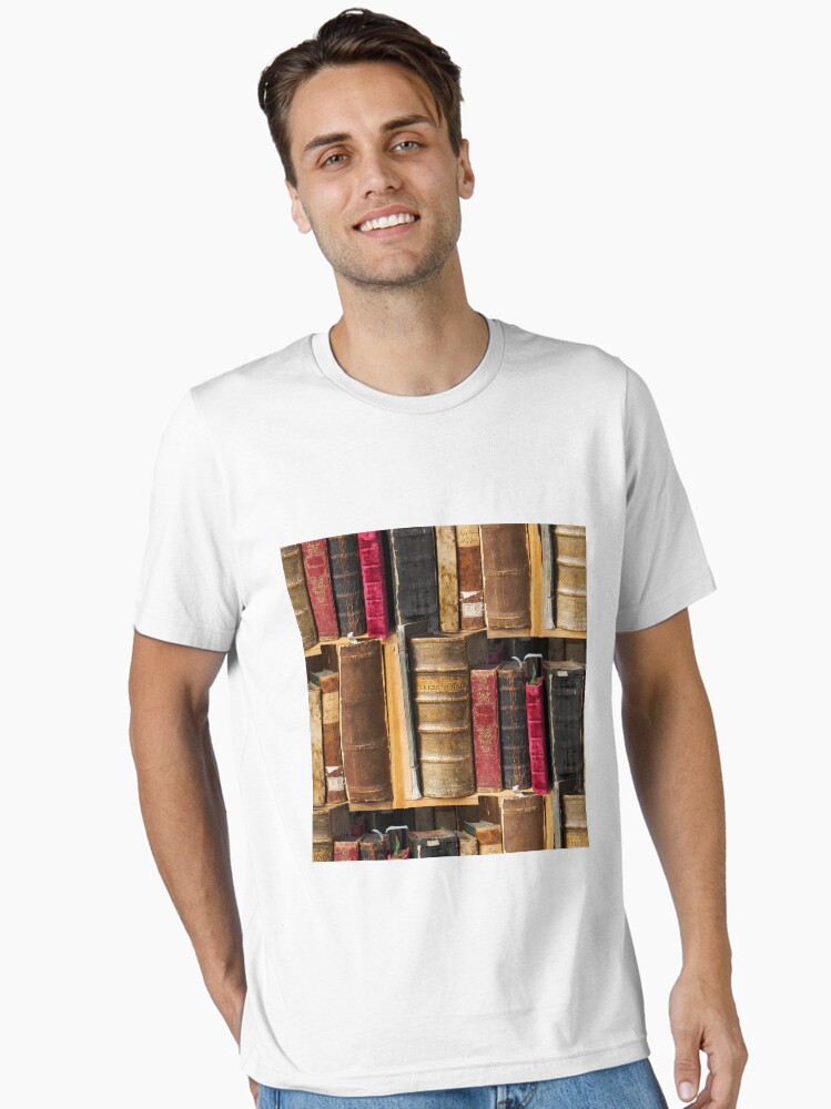 Bookworm Vintage books in bookshelf Unisex T-Shirt
