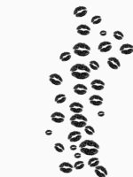 Kisses Essential T-Shirt