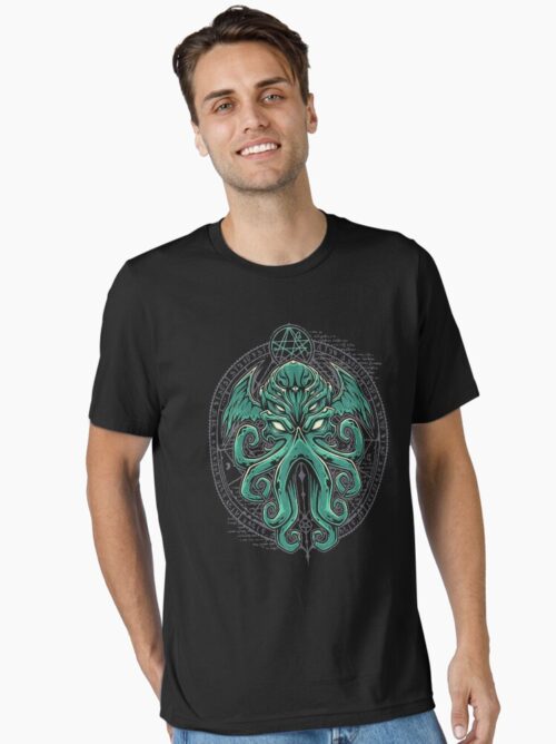 Great Cthulhu Essential T-Shirt