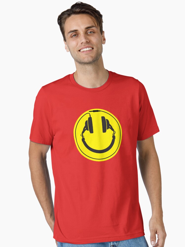 Headphones wire plug Essential T-Shirt