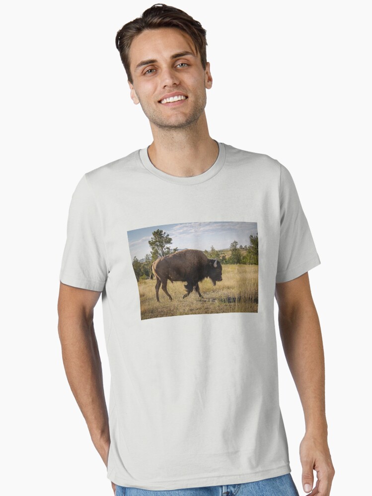 American Bison in Field Essential T-Shirt