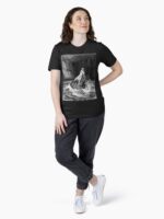 Charon crosses the river Acheron - Gustave Dore Essential T-Shirt