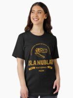Isla Nublar National Park Est. 1993 Essential T-Shirt