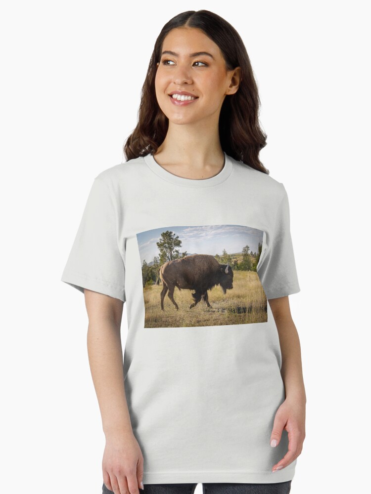 American Bison in Field Essential T-Shirt