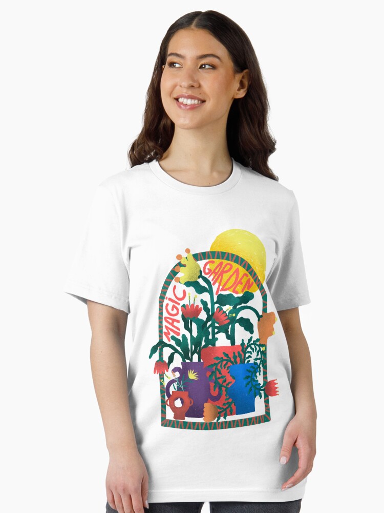 Jardim Magico Essential T-Shirt